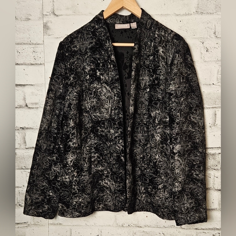 Chico’s Black Silver Textured Floral Open Front Jacket Size 2
